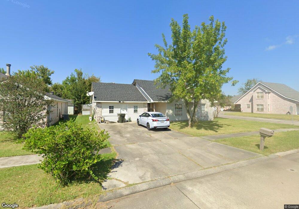 425 Cavaness Dr, Houma, LA 70364 - photo 1