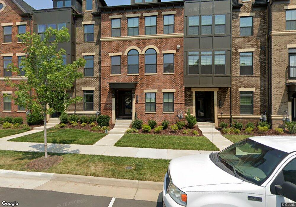 43476 Charitable St, Ashburn, VA 20148 - photo 1