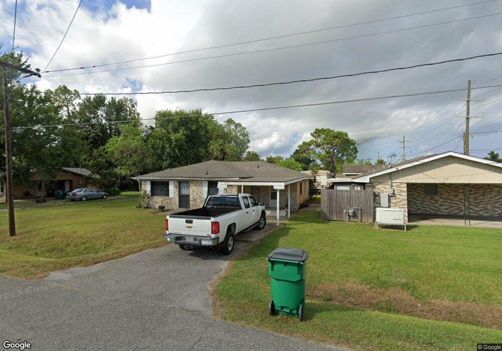 303 Carol St, Thibodaux, LA 70301 - photo 1