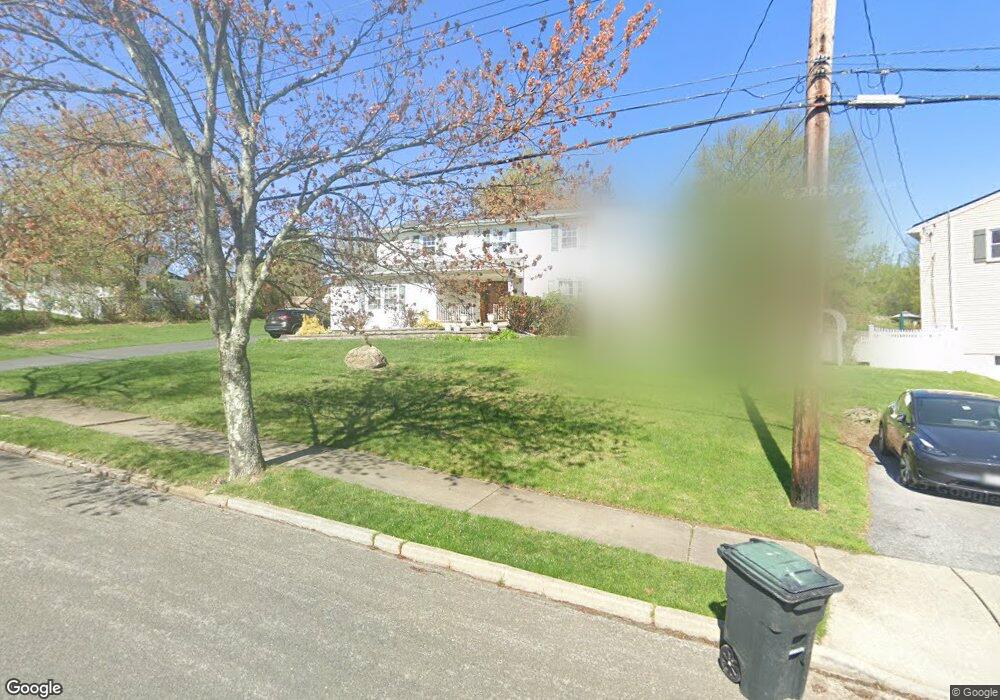 118 Neptune Dr, Monroe, NY 10950 - photo 1