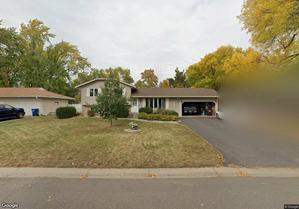 10044 99th Place N, Maple Grove, MN 55369 - photo 1