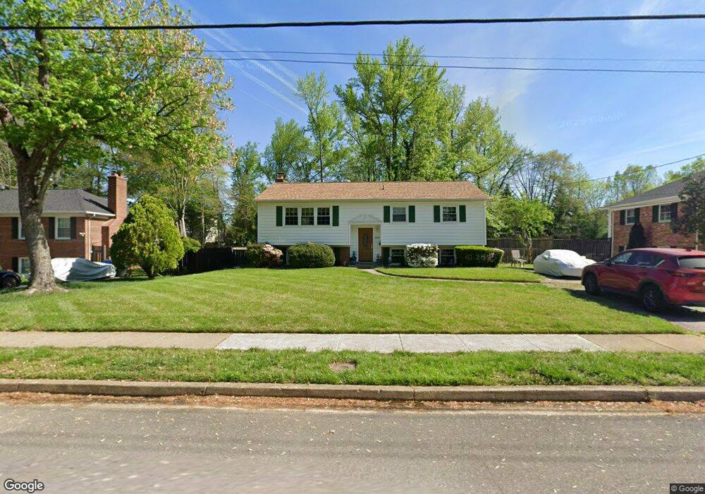 1500 Cool Spring Dr, Alexandria, VA 22308 - photo 1