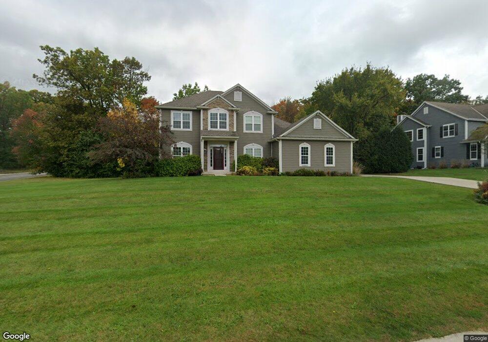 W148N9913 Woodcrest Ct, Germantown, WI 53022 - photo 1