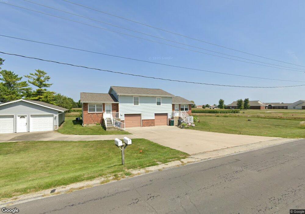 922 E Northline Rd, Tuscola, IL 61953 - photo 1