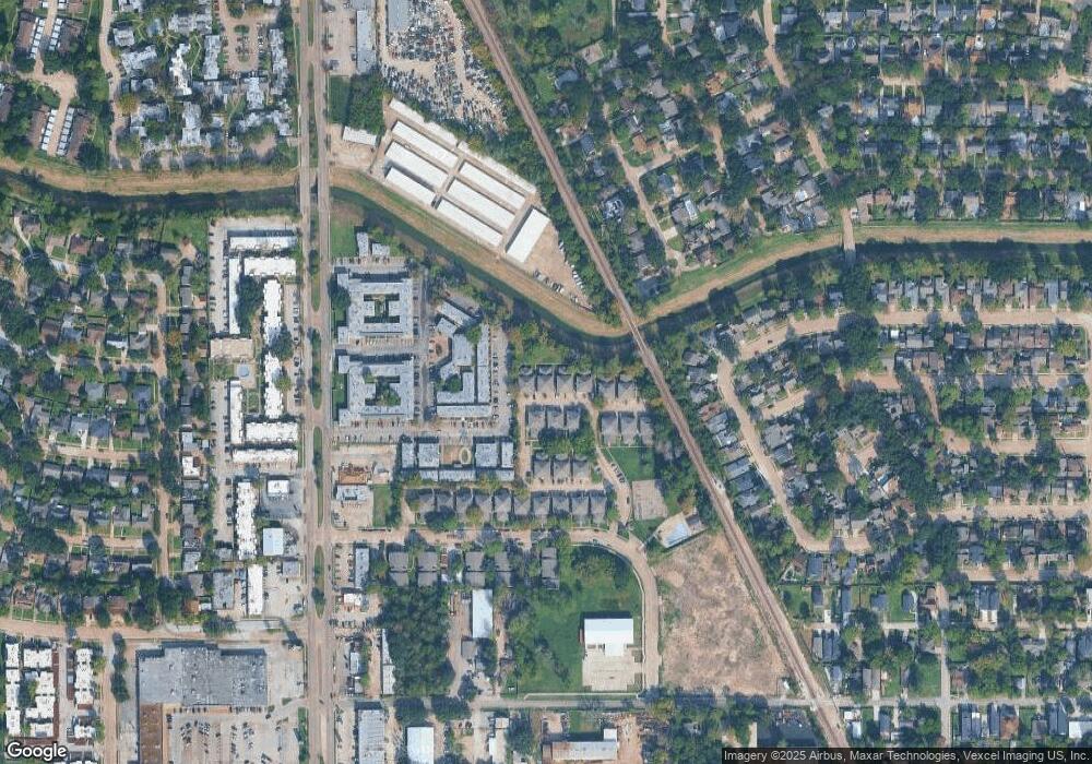 5636 Birchmont Dr unit A, Houston, TX 77091 - photo 1