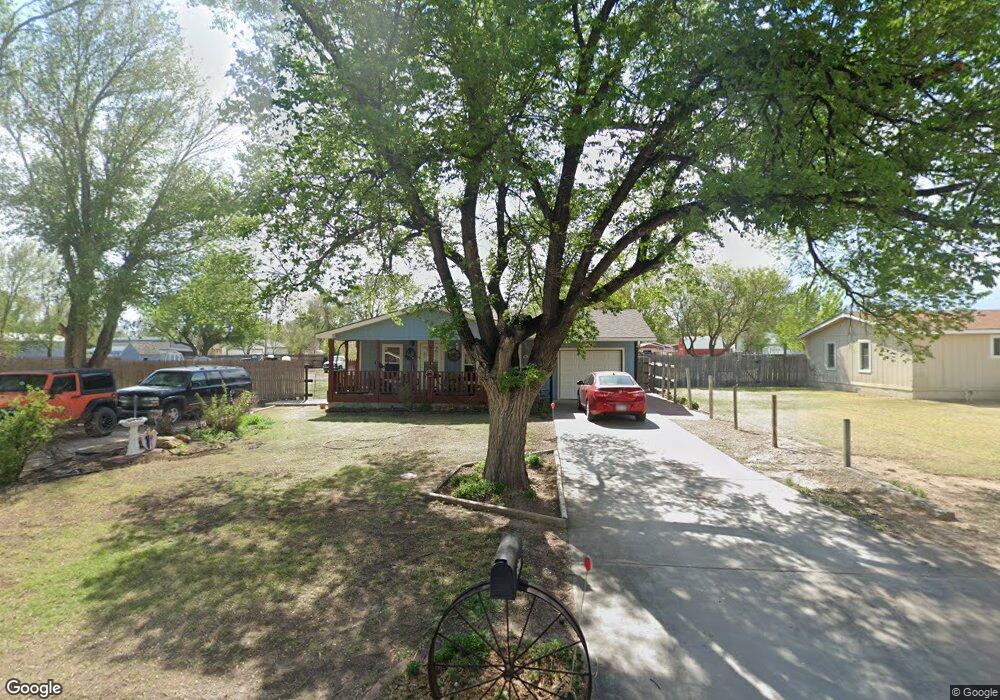 305 S Jefferson St, Hugoton, KS 67951 - photo 1