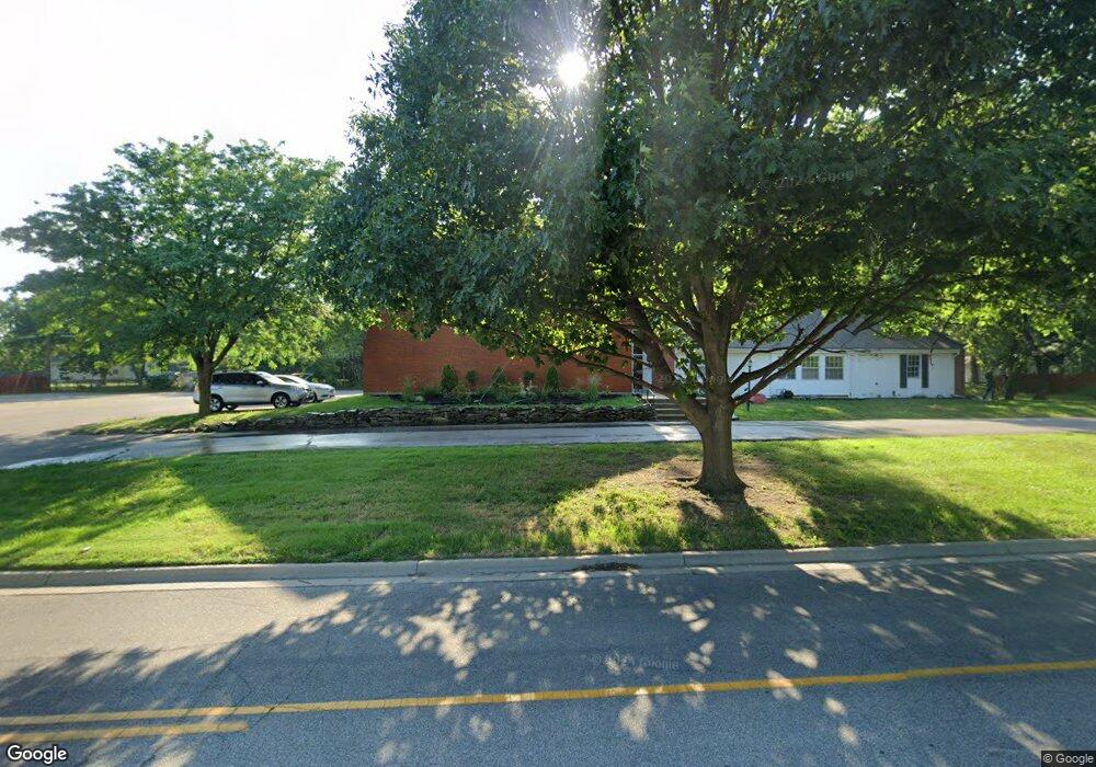 2001 SW MacVicar Ave, Topeka, KS 66604 - photo 1