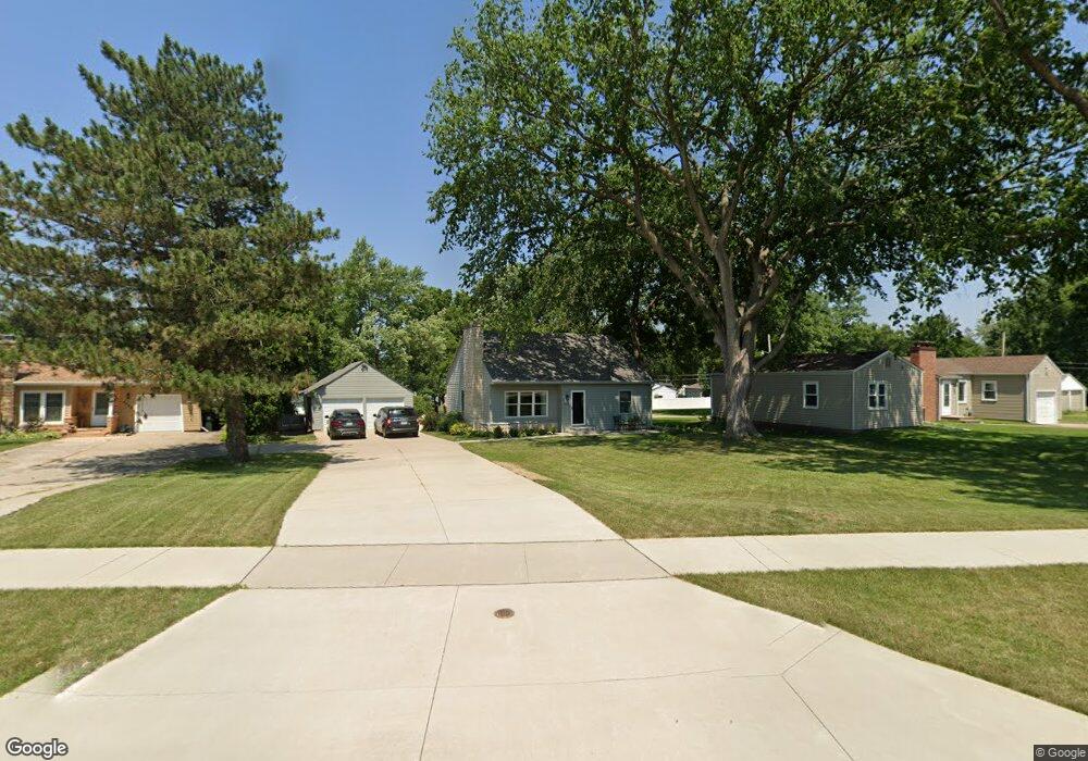 5018 University Ave, Cedar Falls, IA 50613 - photo 1