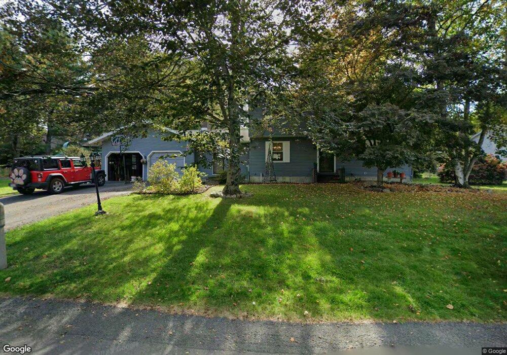 19 Oaktree Ln, Schenectady, NY 12309 - photo 1