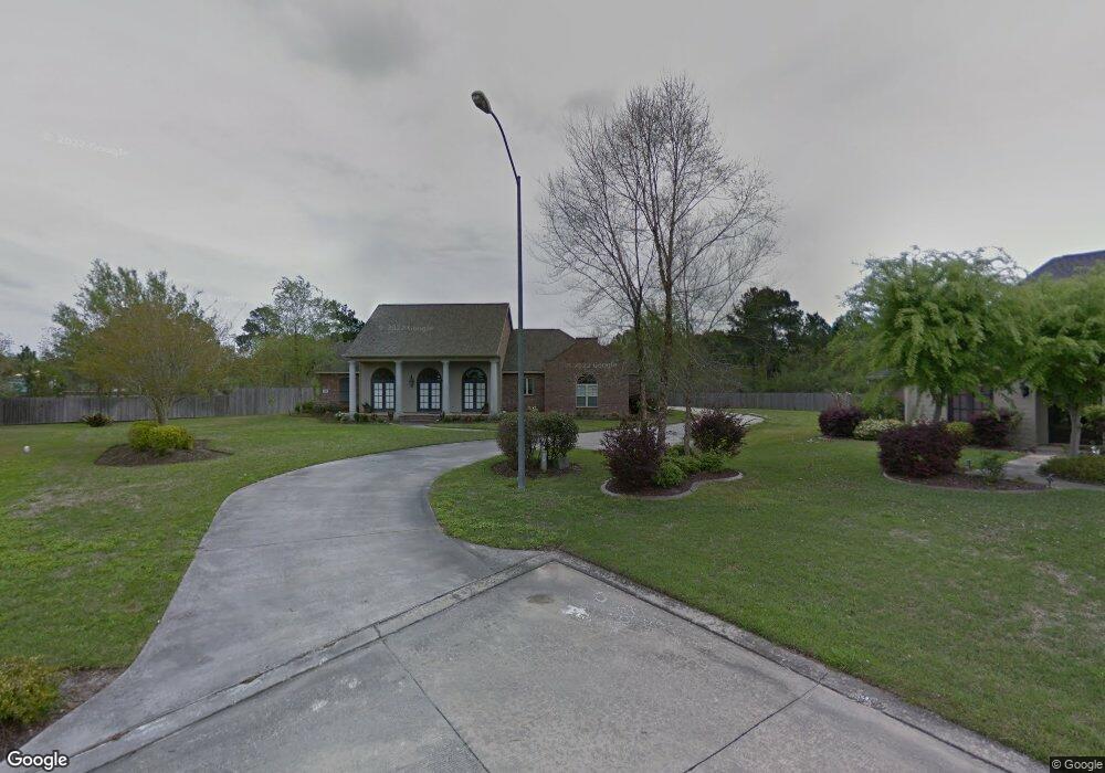 253 Oxford Ct, Lake Charles, LA 70605 - photo 1