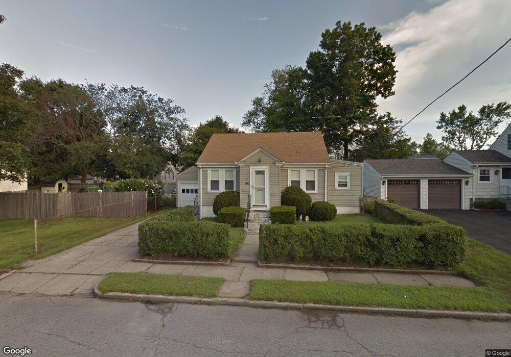 43 Beechcrest St, Warwick, RI 02888 - photo 1