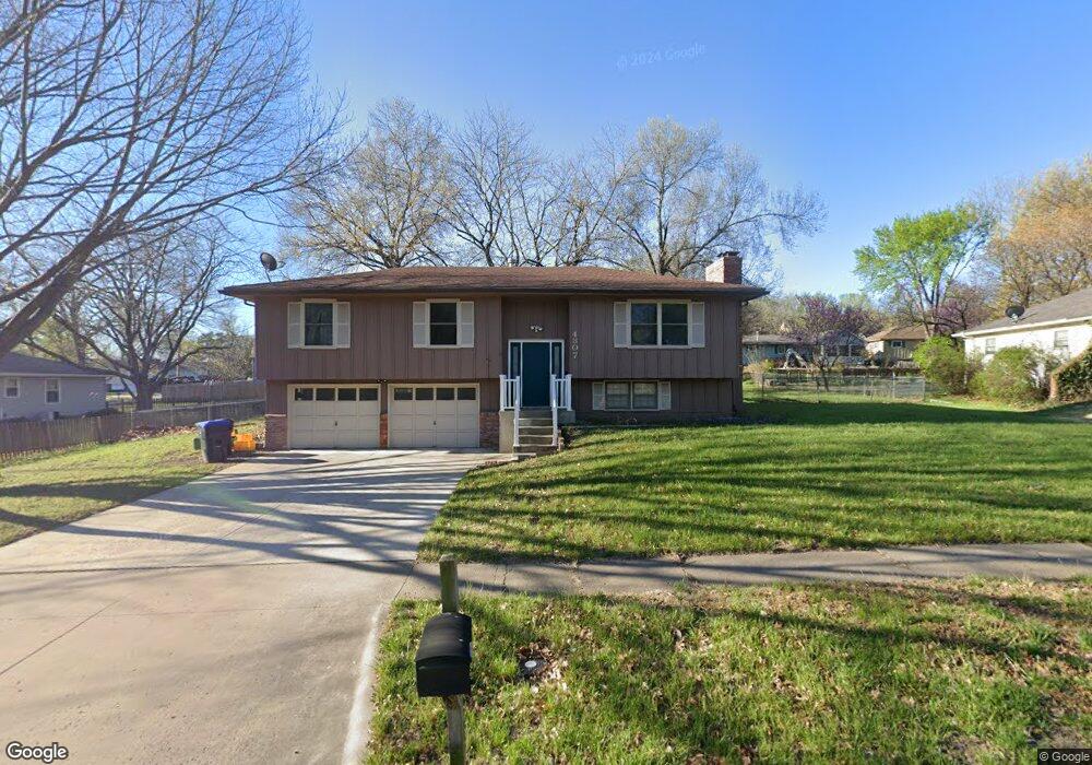 4807 SW Commanche Rd, Topeka, KS 66614 - photo 1