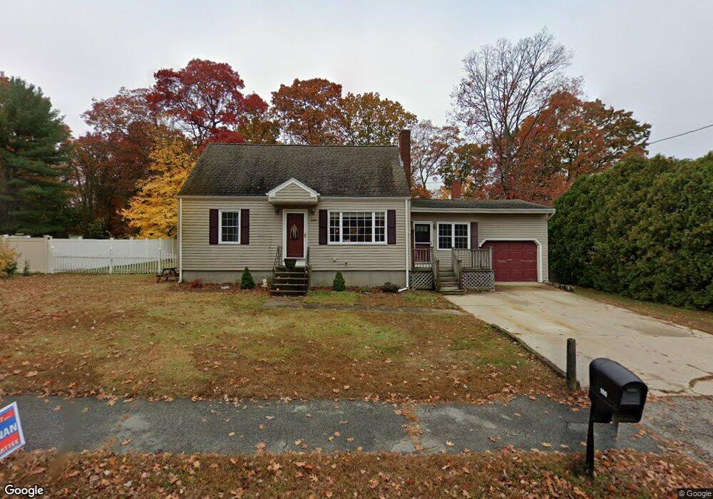 690 Oak St, Franklin, MA 02038 - photo 1