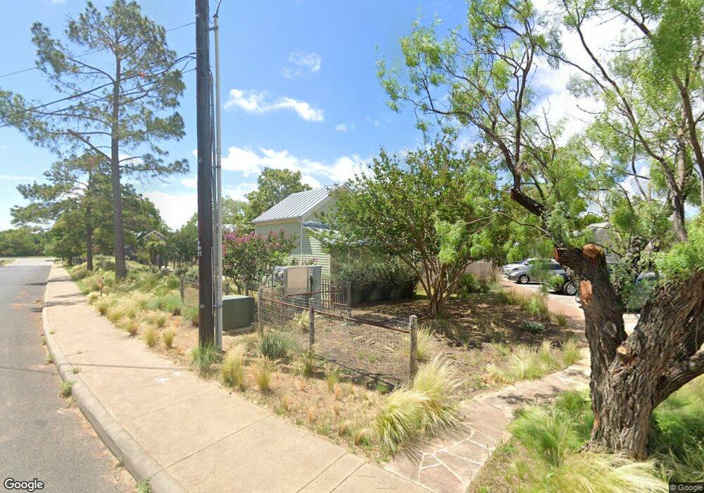 405 Whitney St, Fredericksburg, TX 78624 - photo 1