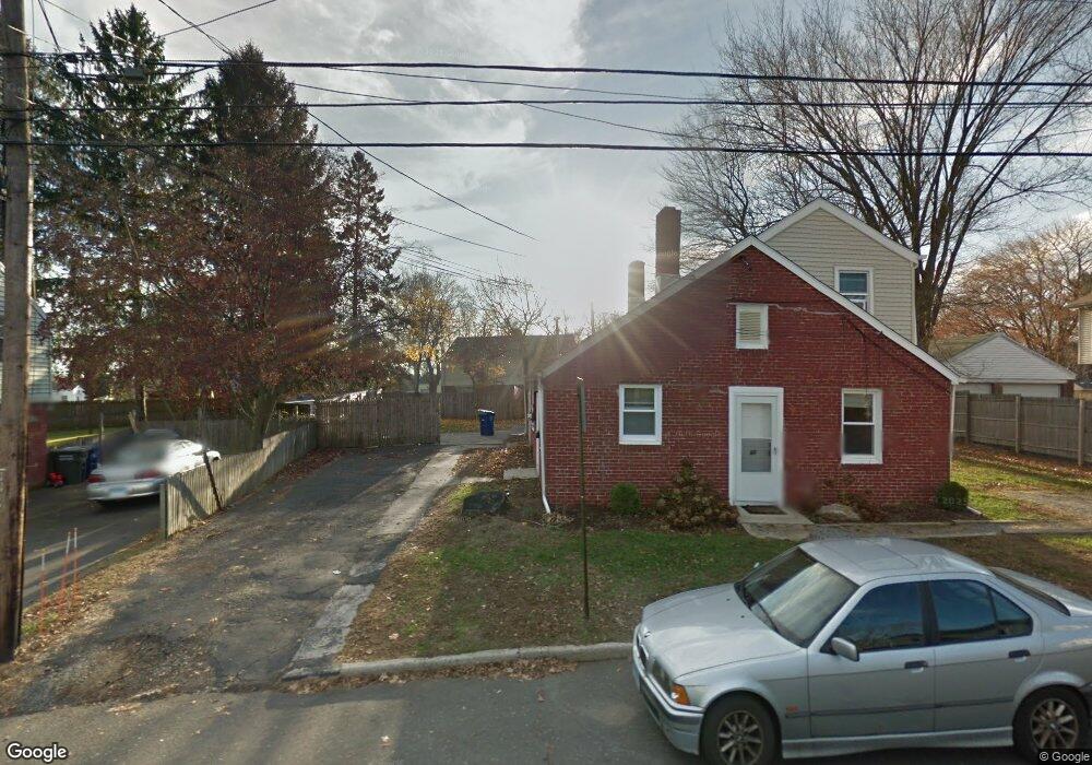 97-99 Alexander Dr unit 97, Bridgeport, CT 06606 - photo 1