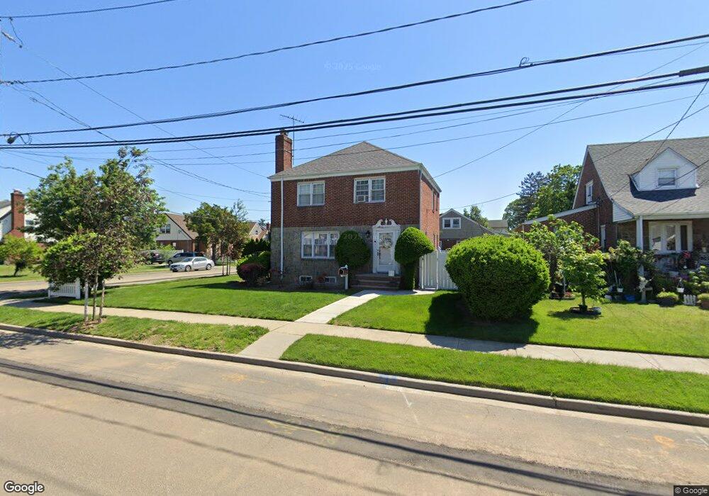 82 Broadway, West Hempstead, NY 11552 - photo 1