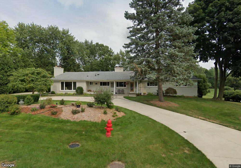 874 Helston Rd, Bloomfield Hills, MI 48304 - photo 1