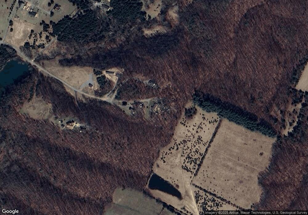 312 Ward Dr, Bunker Hill, WV 25413 - photo 1