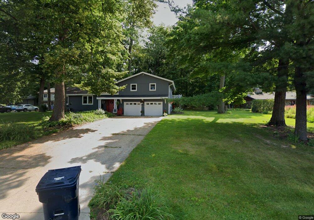 6040 Artist Bay Rd, West Bend, WI 53095 - photo 1