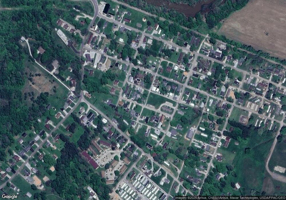 1264 Trimmer St, Logan, OH 43138 - photo 1