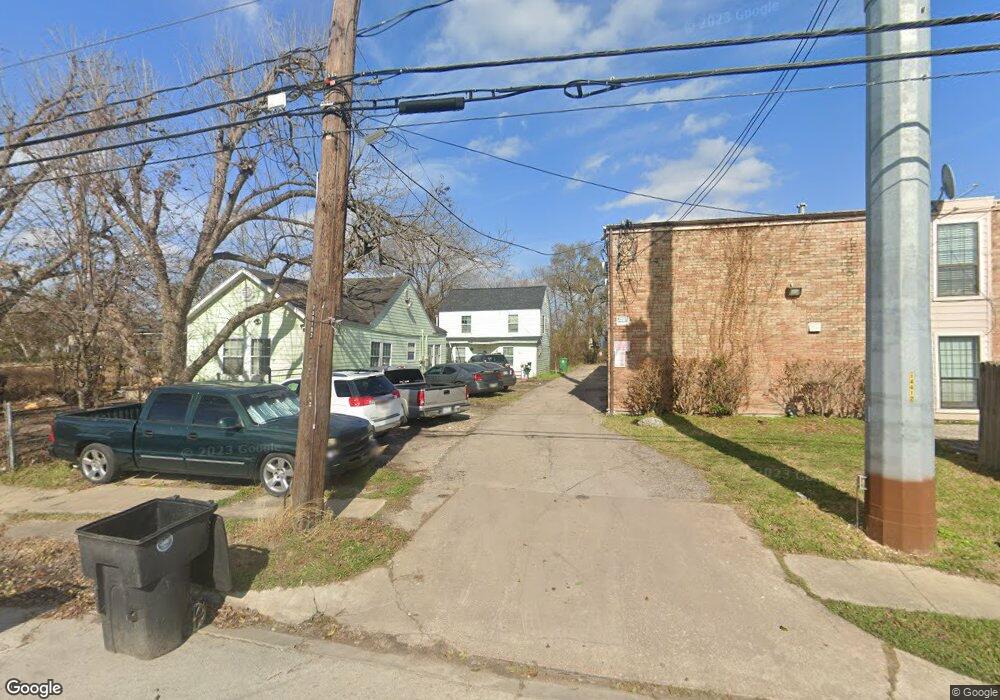 6815 Fairway Dr, Houston, TX 77087 - photo 1