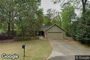110 Laurel Cir, Roswell, GA 30076