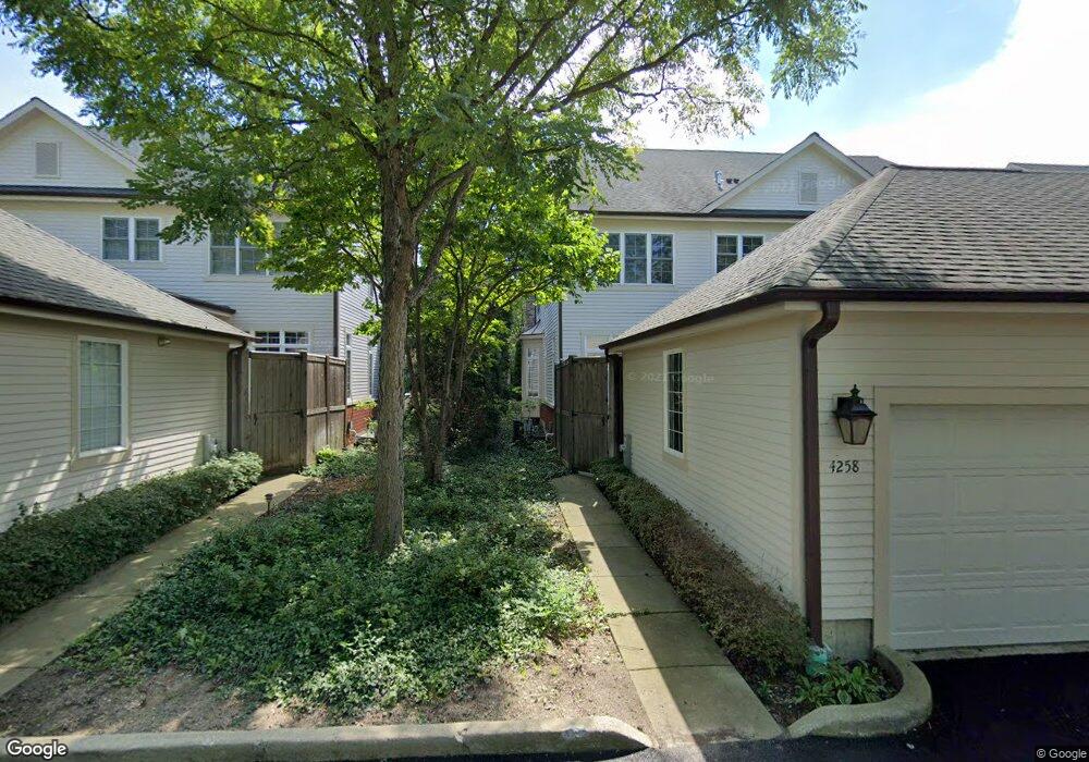 4258 Linden Tree Ln unit 2, Glenview, IL 60026 - photo 1