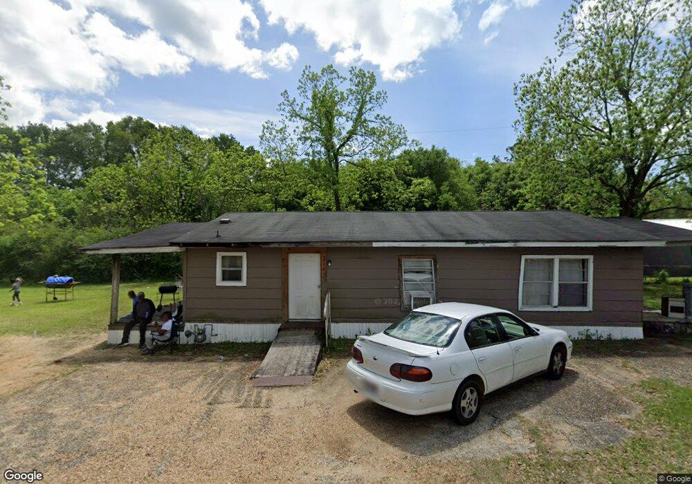 216 Lewis St, Prattville, AL 36067 - photo 1