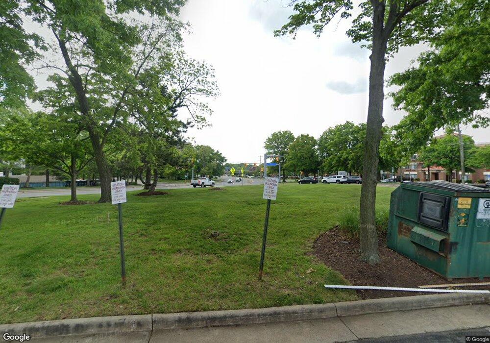 8208 Old Courthouse Rd, Vienna, VA 22182 - photo 1