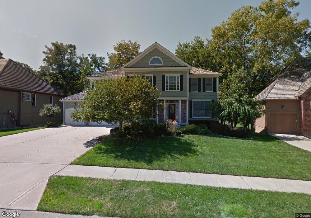 8430 Pflumm Cir, Lenexa, KS 66215 - photo 1