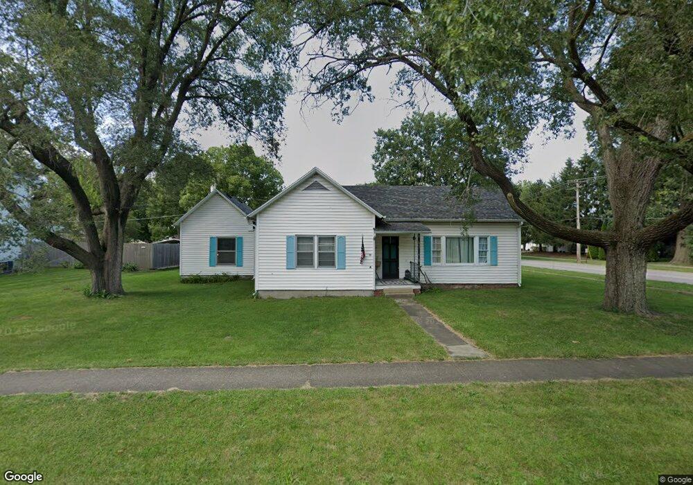 312 E Daggy St, Tuscola, IL 61953 - photo 1