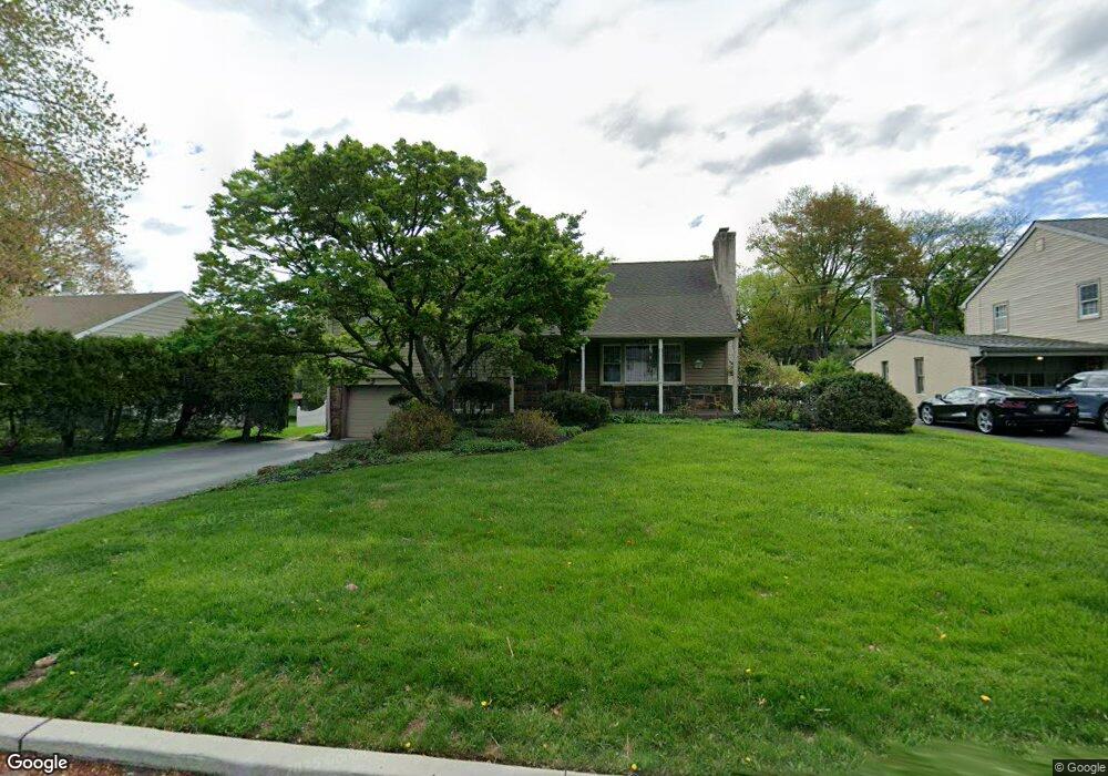 4033 Westaway Dr, Lafayette Hill, PA 19444 - photo 1