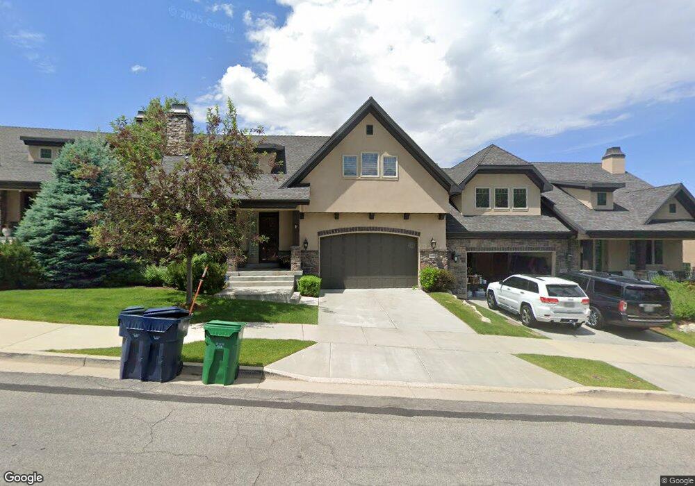 10822 S Hidden Wood Dr, Sandy, UT 84092 - photo 1