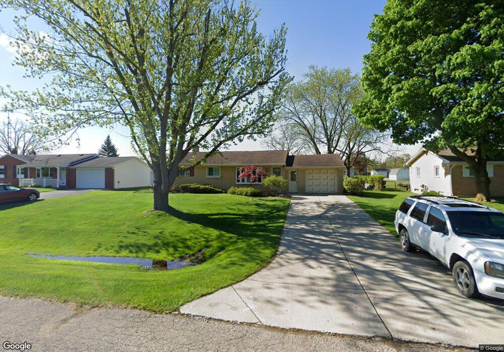 2065 Forest Heights Dr, Flint, MI 48507 - photo 1