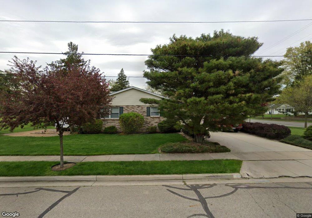 968 W Maple Ave, Adrian, MI 49221 - photo 1