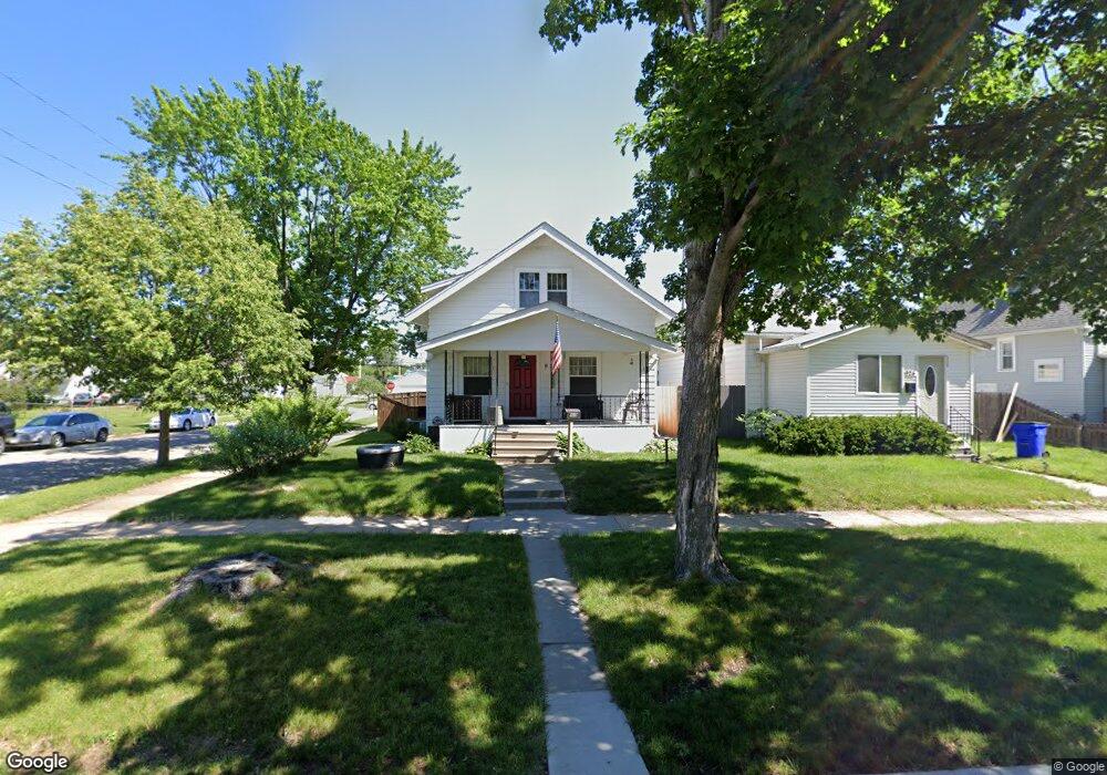 928 H Ave NW, Cedar Rapids, IA 52405 - photo 1