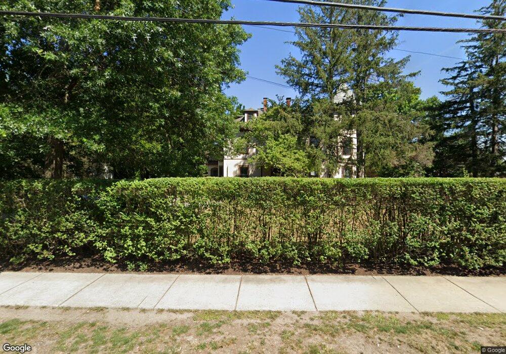 595 Waterown St unit 1, Newton, MA 02460 - photo 1