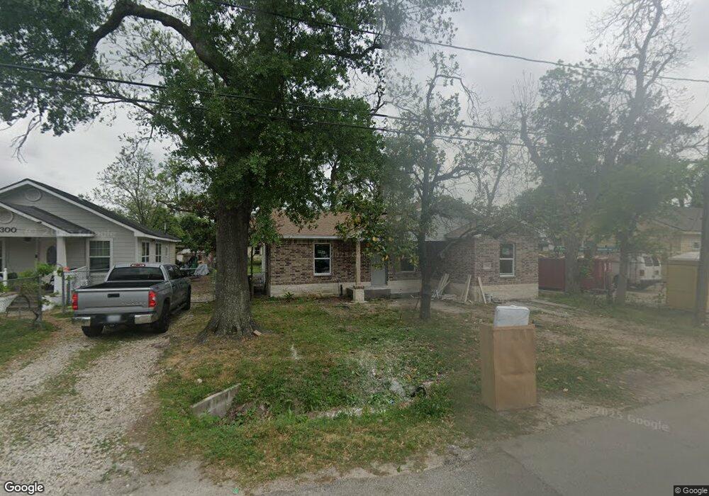 1210 Caplin St, Houston, TX 77022 - photo 1