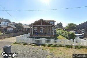 139 W Chisana St, Cannon Beach, OR 97110