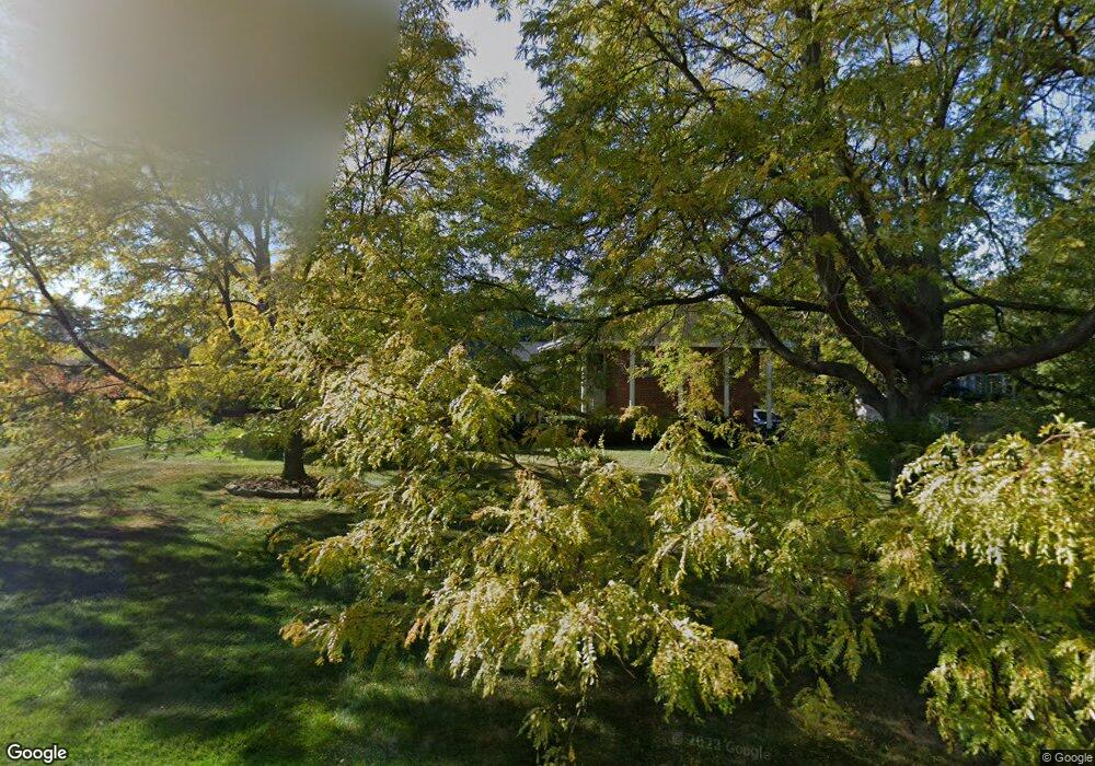 36W921 Middlecreek Ln, Saint Charles, IL 60175 - photo 1