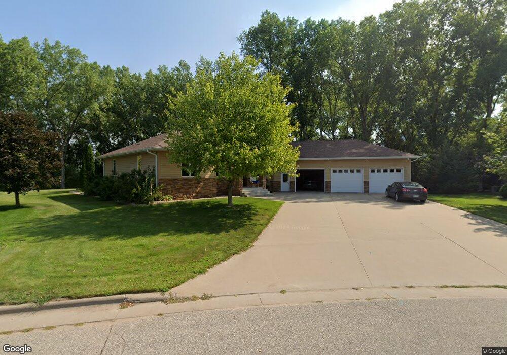 147 Waterford Cir, Winona, MN 55987 - photo 1
