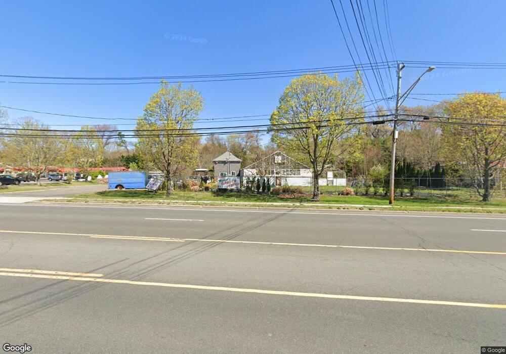 1099 Jericho Turnpike, ComMacK, NY 11725 - photo 1