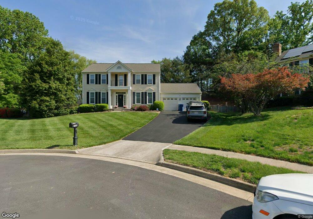 8920 Magnolia Ridge Rd, Fairfax Station, VA 22039 - photo 1