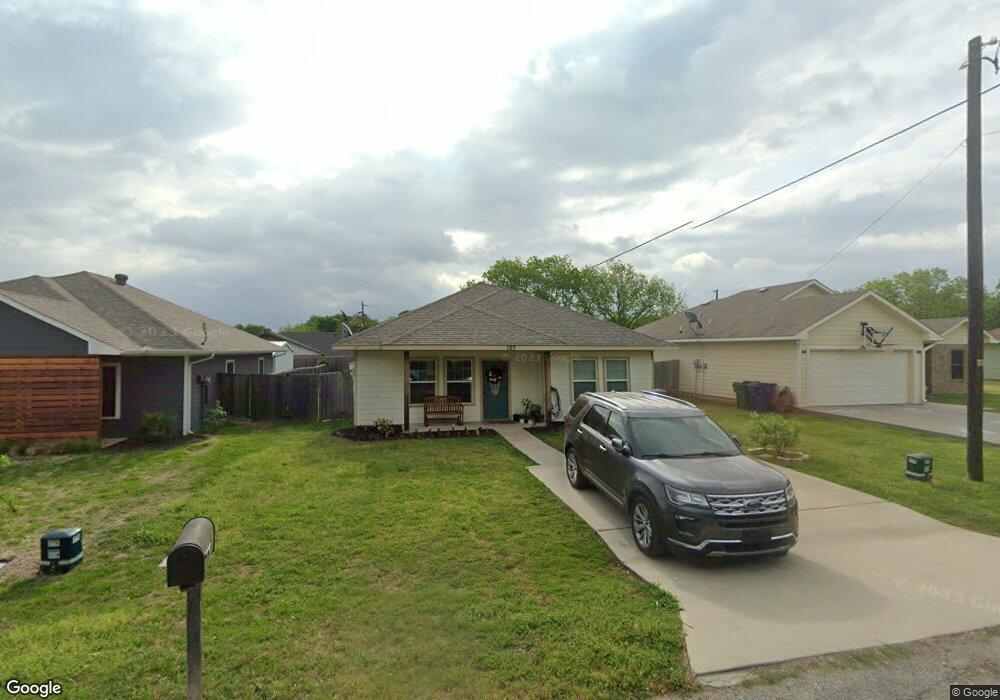107 Loraine St, Pottsboro, TX 75076 - photo 1
