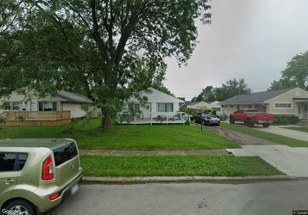 4561 Amesbury Rd, Columbus, OH 43227 - photo 1