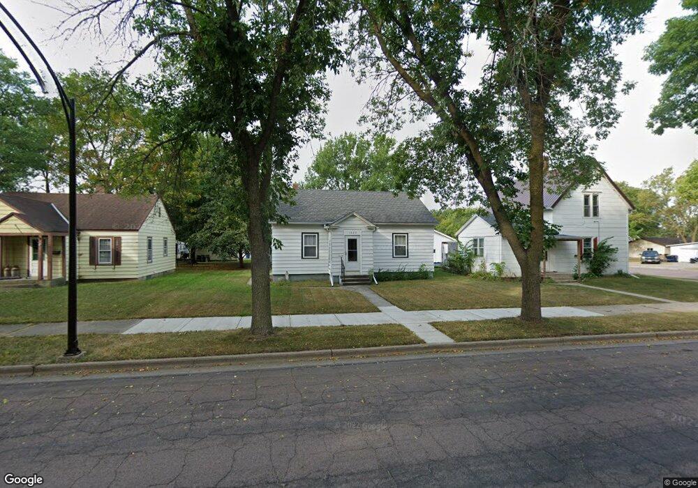 1027 N Franklin St, New Ulm, MN 56073 - photo 1