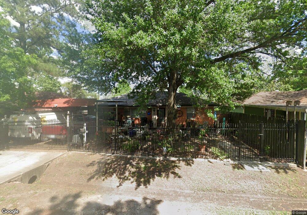 4318 Cornell St, Houston, TX 77022 - photo 1