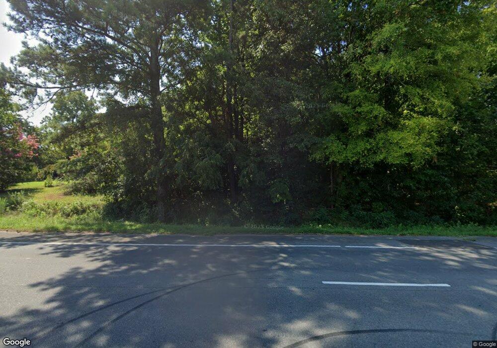 1902 Ml King jr Blvd, Dalton, GA 30721 - photo 1