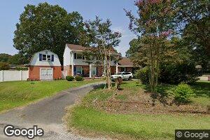 1568 Pine Tree Dr, Gloucester Point, VA 23062