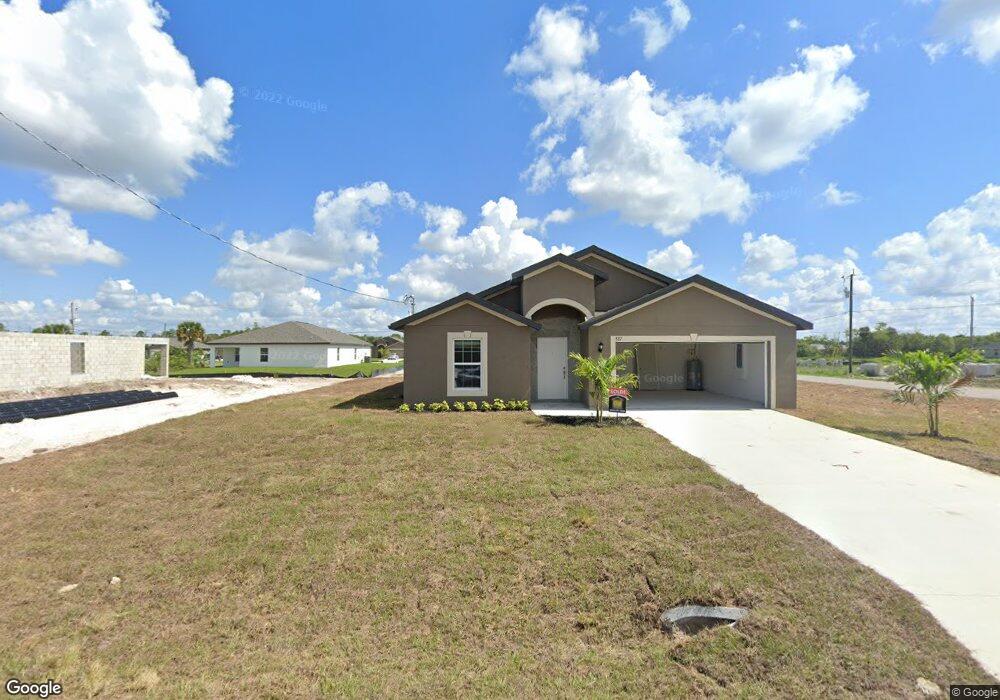 887 Youngreen Dr, Fort Myers, FL 33913 - photo 1